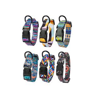 <span class=keywords><strong>Collar</strong></span> de perro de nailon ajustable con características de seguridad duraderas para exteriores patrón impreso bufanda de poliéster decoración multicolor - Product Image 1