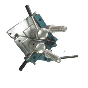 Machine à souder les coins par perforation <span class=keywords><strong>pour</strong></span> la fabrication de fenêtres et de portes en <span class=keywords><strong>PVC</strong></span> - Product Image 3