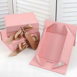 Scatola regalo di sapone artigianale ingredienti naturali perfetti per la cura di sé e le giornate termali - Product Image 1