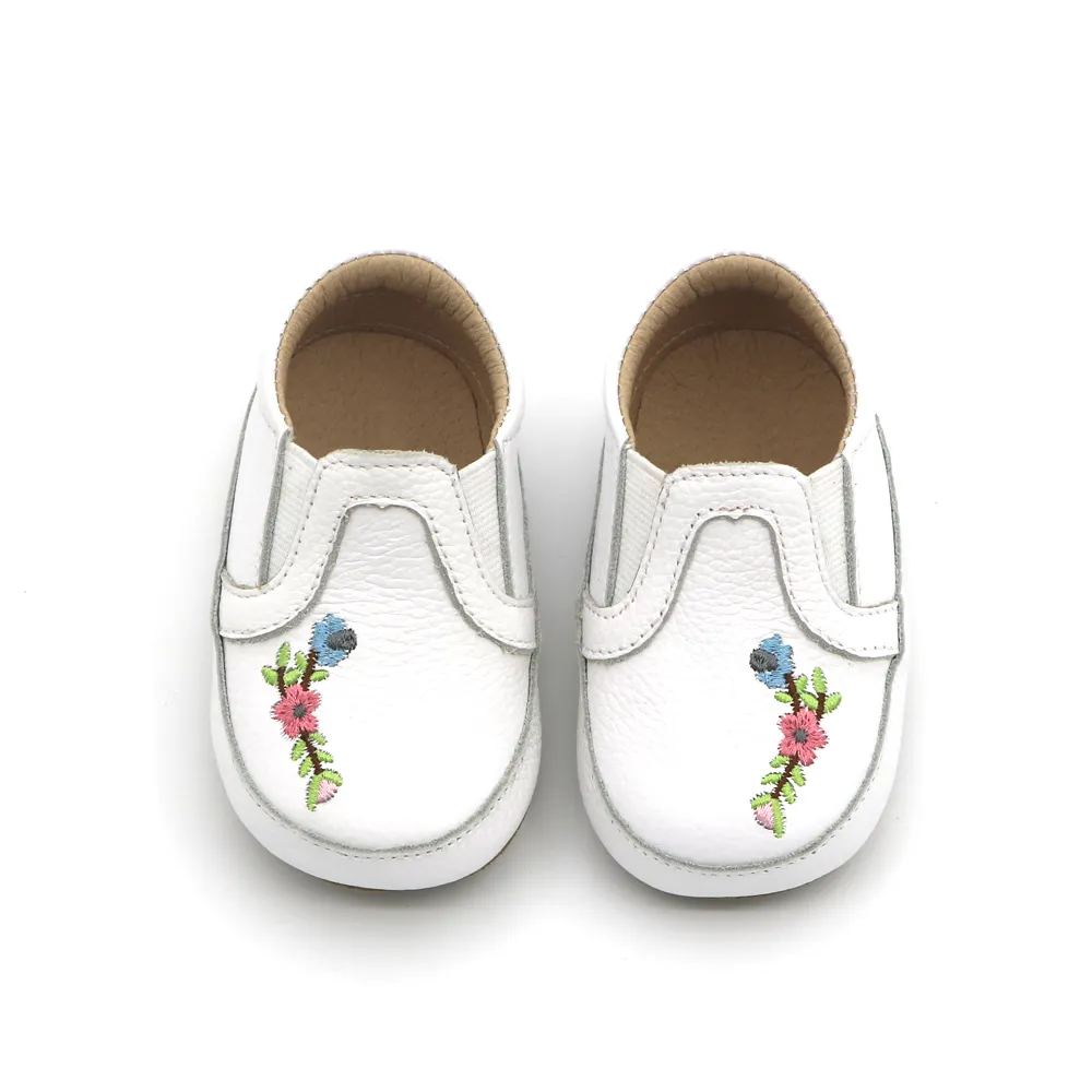 Белые Повседневные туфли из натуральной кожи без шнуровки для дома для мальчиков и девочек дизайнерская обувь для малышей