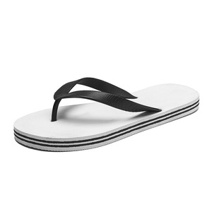 Nouveau Design Tongs Modèle Taille 40-45 Stock Style Mignon Tongs Hommes Pantoufles Femmes Colorées Ventes Directes d'Usine - Product Image 2