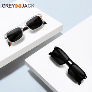 Gafas de Sol Unisex Grey Jack, Montura de PC, Lentes TAC, Protección UV400 Tipo 3, Montura Negra Transparente - Product Image 2