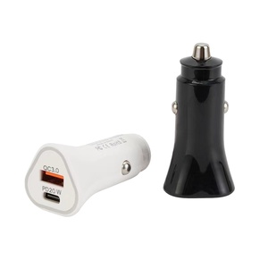 PD Car Fast Charging Dual Port 20w QC + Type C Allume-cigare de <span class=keywords><strong>voiture</strong></span>, One Drive Two in CarIn Car Charging - Product Image 1
