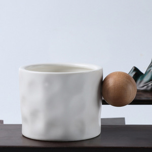 Taza de Cerámica con Asa de Madera, Color Azul Beige Sólido, para Uso en Casa u Oficina, Taza Individual - Product Image 1