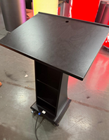 Écran de podium LED GOB P1.25, affichage créatif haute définition, luminosité 600 CD, fréquence de rafraîchissement 3840 Hz, conception portable pour présentation