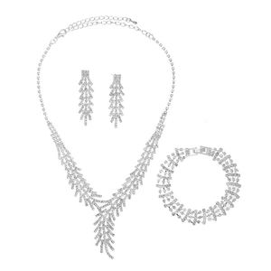 Collar de Novia para Boda, Juego de Joyería de Tres Piezas con Cristales y Pedrería, Collar y Aretes con Forma de Pluma para Mujer - Product Image 4
