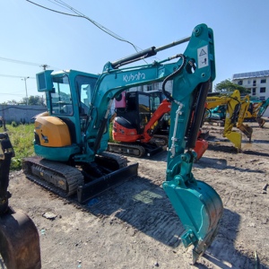 Mini-pelleteuse Kubota U30 d'occasion (fabriquée au Japon) à faible heure avec chenilles en acier - Product Image 6