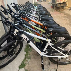 Vélo d'<span class=keywords><strong>occasion</strong></span> en alliage d'aluminium de 26 pouces et 27,5 pouces avec frein à disque et 24 vitesses, couleurs mélangées, légèrement abîmé - Product Image 1