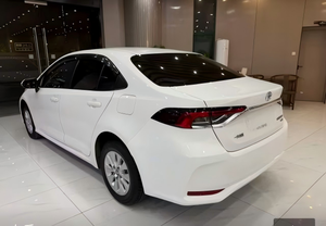<span class=keywords><strong>Toyota</strong></span> <span class=keywords><strong>Corolla</strong></span> 2022 1.2T S-CVT GL-i 1.2T 116 chevaux L4 Voiture compacte essence intérieur foncé Voiture d'occasion - Product Image 6