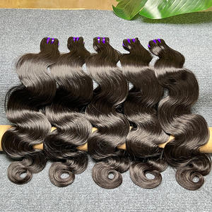 Vendeur <span class=keywords><strong>de</strong></span> Cheveux Humains Vierges Bruts <span class=keywords><strong>de</strong></span> Qualité 10A 12A en Gros, Bundles Body Wave Cambodgiens à Cuticules Alignées - Product Image 3