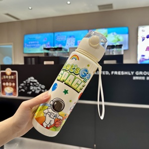 700ml bottiglia di acqua di plastica tazze con cannucce Eco Friendly frutta infusore acqua corda <span class=keywords><strong>per</strong></span> il trasporto <span class=keywords><strong>per</strong></span> il campeggio <span class=keywords><strong>per</strong></span> bambini bambini - Product Image 4