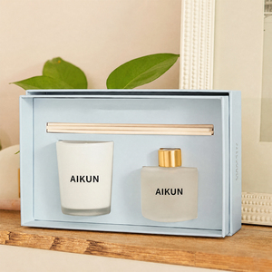 AIKUN Custom Wholesale Supplier Luxury Handmade Eco Friendly Soy Wax Scented <b>Candle</b> Fire-Free Aromatherapy <b>Set</b> for Seasonal Gift - Product Image 2