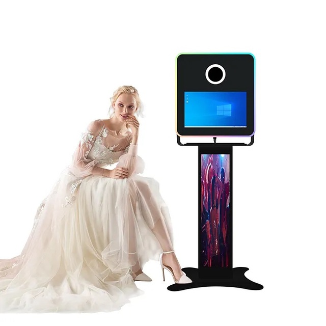 Best Price With Flight Case And Wheels Metal Shell Sturdy Structure Magic Mirror Photo Booth For Shopping Mall Interactive Fun