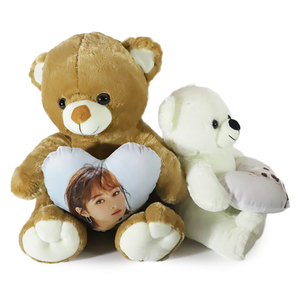 T-shirt con cuscino a cuore per regali compleanno di San Valentino stampabile con orsacchiotto di orsacchiotto colorato personalizzato per sublimazione in bianco - Product Image 6