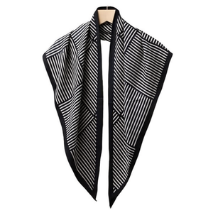 Sciarpa Triangolare 60x135cm 36G a Righe, Accessorio Multifunzione per il Collo - Product Image 1