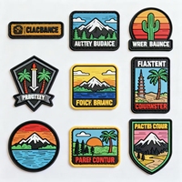 Patch 3D personnalisé en PVC gaufré silicone souple en caoutchouc PVC cousu sur patchs avec velcro