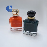 Botella de Perfume Cuadrada Redondeada de Lujo de 100 ml con Pulverizador Interno, Color Sólido, Base Gruesa, Recargable