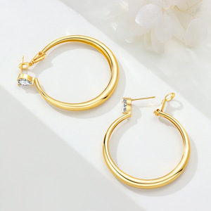 Boucles d'oreilles en zircon en forme de goutte d'eau, minimalistes et inaltérables, originales, tendance et polyvalentes - Product Image 6