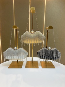 Bolso de mano <span class=keywords><strong>elegante</strong></span> con flecos y diamantes de imitación 2026 para mujer, cartera de hombro con cadena y asa de cristal - Product Image 2