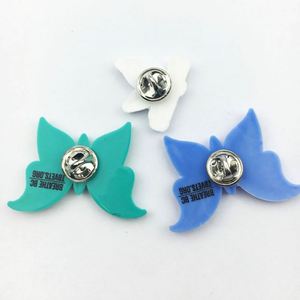 Los Últimos Diseños de Insignias de PVC Suave Personalizadas al por Mayor de China, Insignias Magnéticas de Hierro de Alta Calidad con Diseños de Corazón y Gato, Decoración para Uniformes - Product Image 3