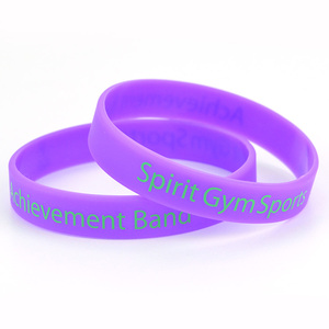 Fabricant en gros personnalisé votre logo Fitness Bracelet en silicone Bracelet à la main Bracelet à la mode <span class=keywords><strong>2022</strong></span> - Product Image 1