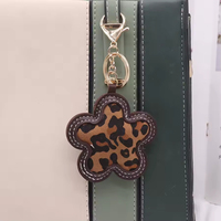 Pendentif porte-clés DIY en cuir PU durable et écologique, motif léopard givré en forme de fleur, style Miu