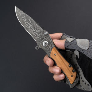 Hete Aanbieding Op Maat Gegraveerd Olijfhouten Handvat Outdoor Camping Tactisch Jacht Op Maat Gemaakt Vouwzakmes - Product Image 6