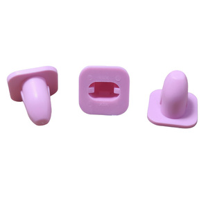 คลิปยึดไฟท้ายโตโยต้า เล็กซัส 81496-52020 อะไหล่ไนลอน - Product Image 3