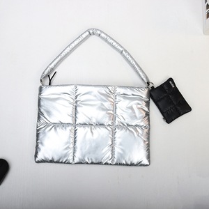 New Arrival Wholesale Puffer <strong>Lap</strong> <strong>Top</strong> Sleeve Tote Bag Unisex Quilted Cross Body Bag Waterproof Puffer Hand Bags with Strap - Product Image 6