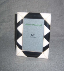 Cadre photo en bois écologique de haute qualité, fait à la main, avec taille personnalisée pour la décoration de table à la maison et au bureau, en provenance d'Inde - Product Image 3