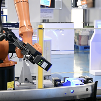 Bras robotisé à 6 axes KUKA KR70 R2100-2 de 70 kg et 2100 mm, certifié CE, à haute efficacité, avec scanner laser pour l'inspection automobile