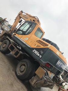 Pelle multifonction sur chenilles originale de la Corée Hyundai 210 d'occasion à haut rendement Hyundai en bon état en vente - Product Image 3