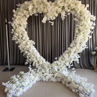 Nouvelles décorations de mariage chinoises : Arche de toile de fond en fer en forme de cœur, support de scène, centre de table créatif, boîte en carton maillé