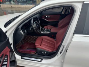 <span class=keywords><strong>BMW</strong></span> Série <span class=keywords><strong>3</strong></span> modèle 2021, couleur blanche, 320Li M, voiture d'<span class=keywords><strong>occasion</strong></span> populaire, toit ouvrant panoramique, <span class=keywords><strong>prix</strong></span> abordable - Product Image 3