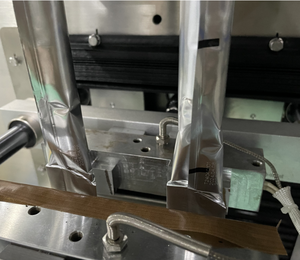 Macchina confezionatrice automatica per bustine da 3g, 15g e 35g a corsia singola - Product Image 6