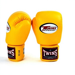 Gants de boxe Sanda TWINS sur mesure, qualité supérieure, cuir de vache véritable, sangle de poignet réglable, fermeture à boucle et crochet. - Product Image 6