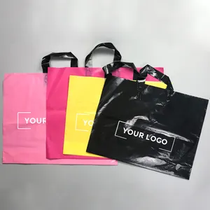 Çevre dostu PE plastik taşıma alışveriş hediye moda ambalaj kolu plastik poli çanta için giysi