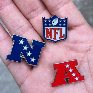 Xu Hướng NFL Kim Loại Trâm Mỹ Bóng Đá Bóng Bầu Dục Giải Đấu Đội Logo Oakland Raiders Huy Hiệu Thể Thao NFL Men Ve Áo Pin Với Epoxy - Product Image 2