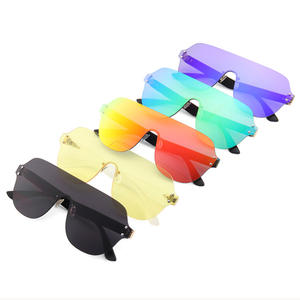 Nouvelles lunettes de soleil rétro à grande monture de style transfrontalier pour hommes, verres polarisés UV400 en PC, monture noire F1006, pour le cyclisme en extérieur - Product Image 5