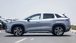 Auto Eléctrico BYD Song L DM-i 2025 de Cuatro Ruedas - Product Image 4