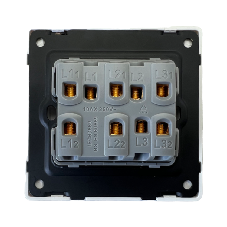 High Quality Research Product 3Gang 2Way White Spray Paint Large Panel UK Standard Wall Switch for Home