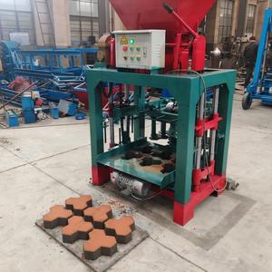 Máquina para Fabricar Bloques de Hormigón Entrabados 4-35B con Tolva, Línea de Producción y Cinta Transportadora Mezcladora - Product Image 3