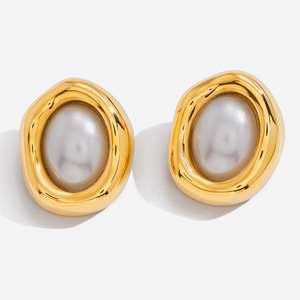 ต่างหูมุกประดับเพชร ชุบทอง เรซิ่นทรงวงรี ใส่ได้ทุกวัน - Product Image 1