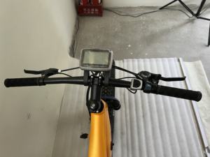 Vélo électrique de qualité supérieure de 26 pouces avec moteur et cadre en acier pour adultes - Product Image 5