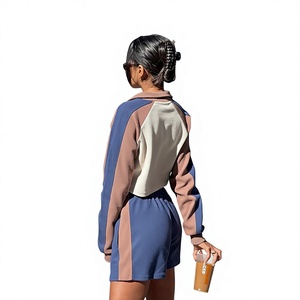 Conjunto Deportivo de 2 Piezas para Mujer, Color Block, Top Corto de Manga Larga de Punto Acanalado y Pantalones Cortos Elásticos, Ropa Casual de Primavera/Verano - Product Image 6