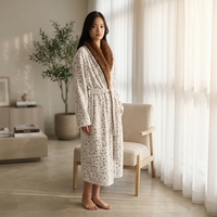 Robe longue pour femme à imprimé léopard avec col en fourrure, 100% polyester polaire, séchage rapide, confortable pour l'hiver