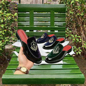 Pantuflas de Mujer de Terciopelo y Charol con Punta en Pico, Bordadas, Estilo Mule, para Verano, Interior y Exterior - Product Image 3