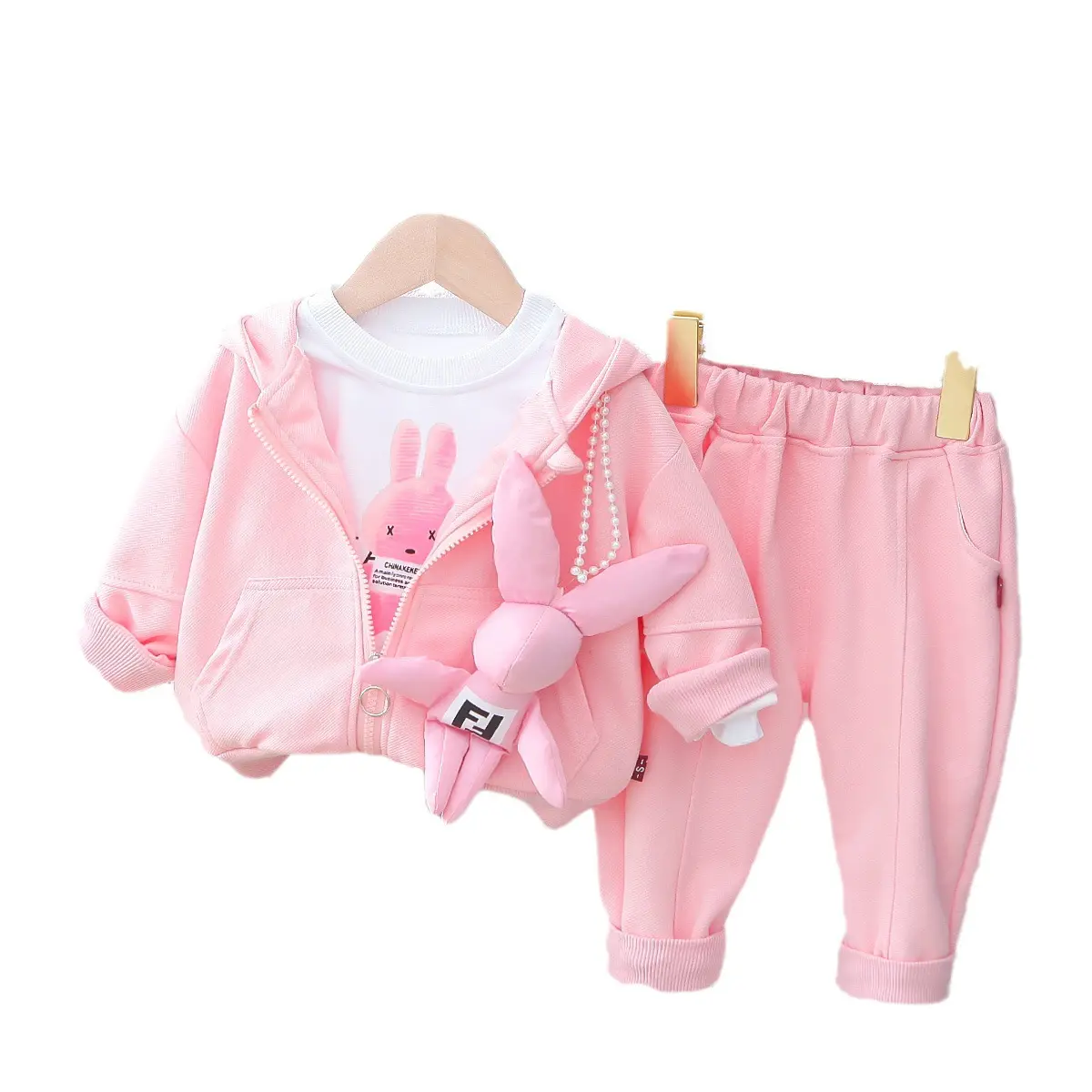 甘いかわいい女の赤ちゃん秋のTシャツ3コートパンツTシャツのセット子供服卸売のためのスリーピーススーツクロス
