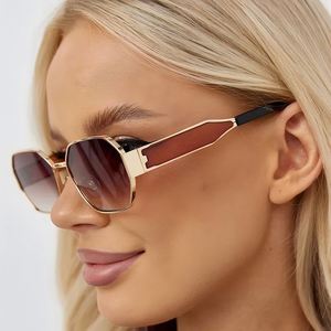 Gafas de Sol Cuadradas Negras Retro 2025 con Logotipo Personalizado para Hombre y Mujer, Gafas de Sol Rectangulares de Metal con Protección UV400 - Product Image 4