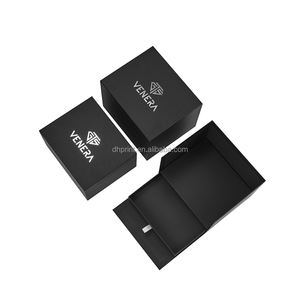 Caja <span class=keywords><strong>de</strong></span> Regalo <span class=keywords><strong>de</strong></span> Cartón Rígido <span class=keywords><strong>de</strong></span> Lujo Personalizada para Reloj Negro, Juego <span class=keywords><strong>de</strong></span> Tres Piezas con Almohada para Reloj y Almacenamiento en Cajón - Product Image 4